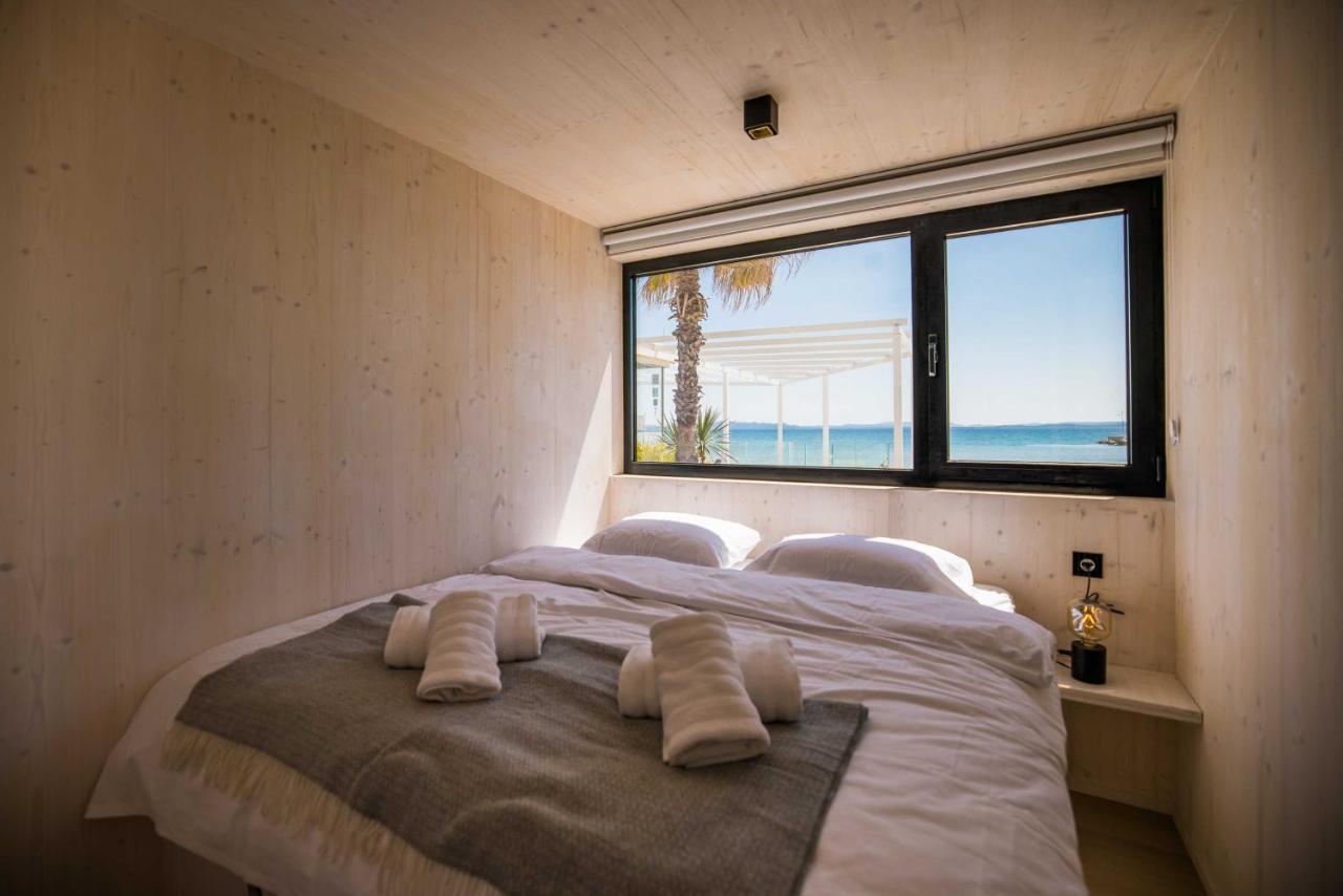 Arcadia Eco-Luxe Mobile Homes With Infinity Pool By Oiko Collection Privlaka  Exteriér fotografie